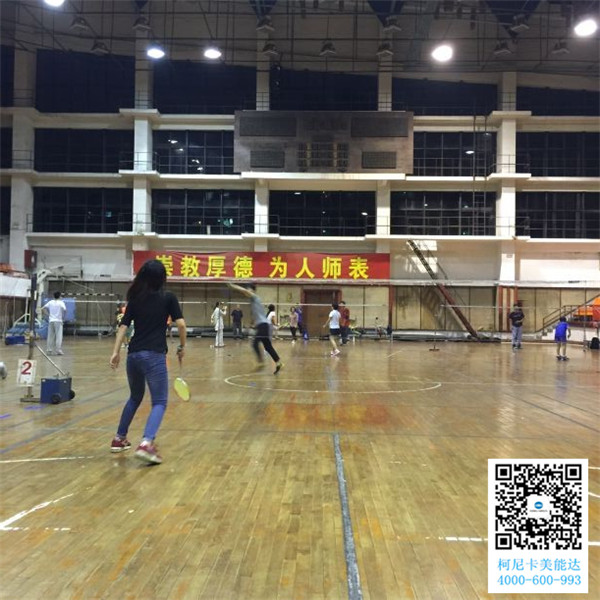 師傅跑起來接球了 師傅跑起來接球了