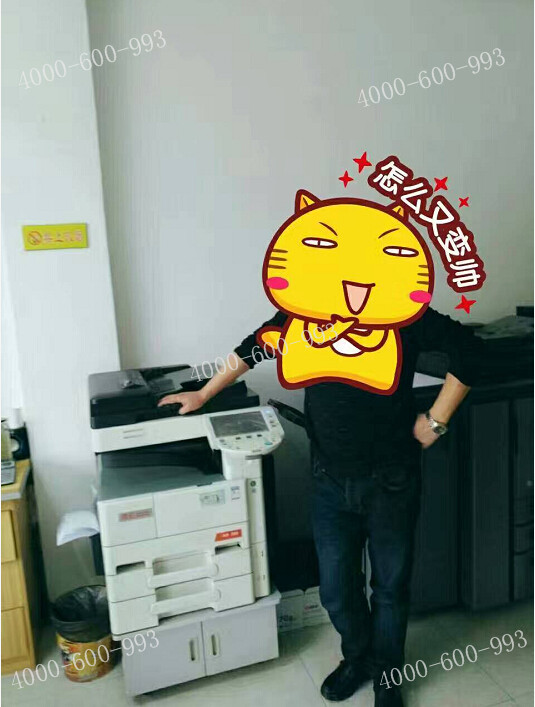 復(fù)印機(jī)與模特的照片-科頤辦公 復(fù)印機(jī)與模特的照片-科頤辦公